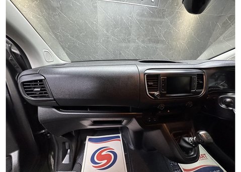 Vauxhall Vivaro 1.5 Turbo D 2700 Pro Panel Van 6dr Diesel Manual L1 H1 Euro 6 (s/s) (120 ps 41