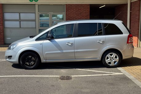 Vauxhall Zafira 1.7 CDTi ecoFLEX Exclusiv MPV 5dr Diesel Manual Euro 5 (SNav) (110 ps) 12