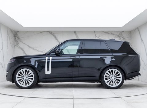 Land Rover Range Rover P530 First Edition 2