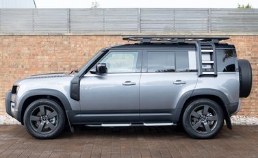 Land Rover Defender 110 HSE D240 2