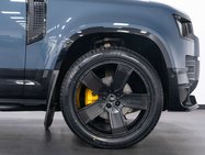 Land Rover Defender 3.0 Defender X-Dynamic SE D MHEV Auto 4WD 3dr 4