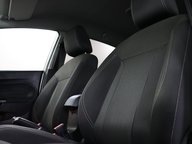 Ford Fiesta TITANIUM 35