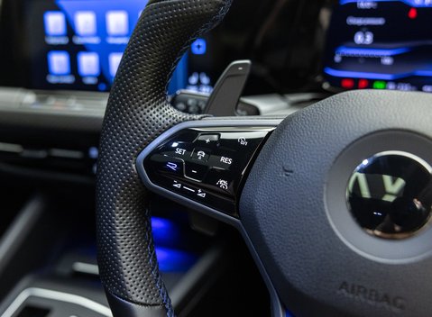 Volkswagen Golf R TSI 4MOTION 29