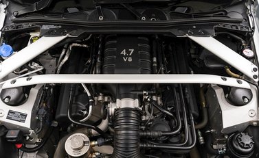 Aston Martin Vantage GT8 31