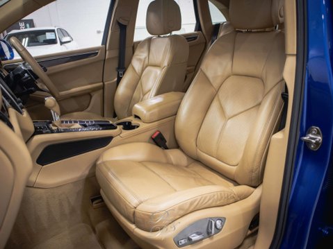 Porsche Macan 3.0 Macan S D Semi-Auto 4WD 5dr 29