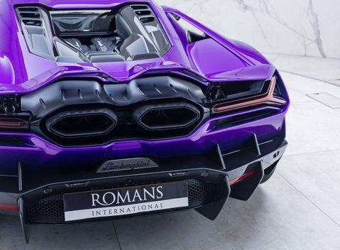 Lamborghini Revuelto 39