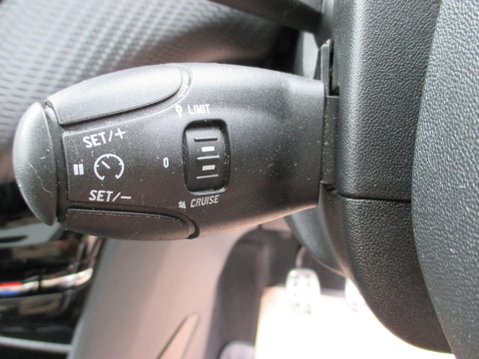 Peugeot 2008 1.2 PureTech GT Line Euro 6 (s/s) 5dr 37