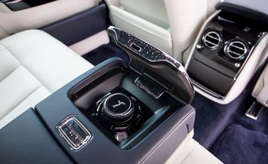 Rolls-Royce Phantom 15