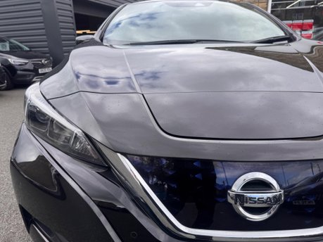 Nissan LEAF N-CONNECTA 10