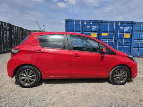 Toyota Yaris 1.5 VVT-h Icon Hatchback 5dr Petrol Hybrid E-CVT Euro 6 (s/s) (100 ps) 12