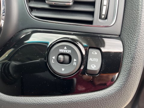 Kia Ceed 1.6 CRDI 4 TECH ECODYNAMICS 29