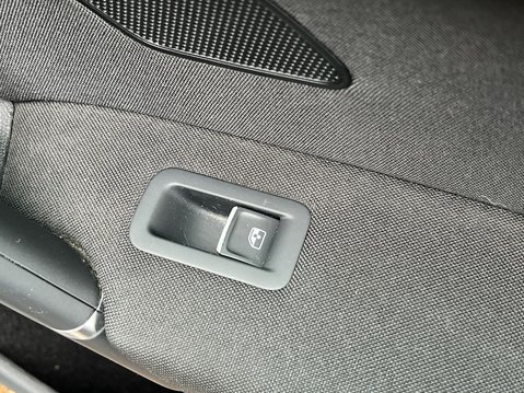 Volkswagen Golf SV GT TDI DSG 46