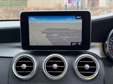 Mercedes-Benz C Class AMG C 63 PREMIUM PLUS 19