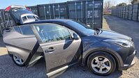 Toyota C-HR 1.8 VVT-h Icon SUV 5dr Petrol Hybrid CVT Euro 6 (s/s) (122 ps) 13
