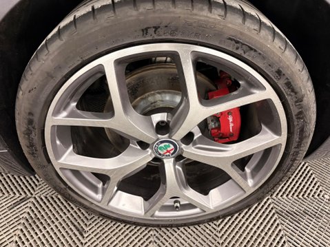 Alfa Romeo Giulia 2.0T Veloce Auto Euro 6 (s/s) 4dr 42