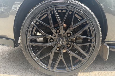 Ford Transit Custom 300 LIMITED P/V L2 H1 - NO VAT -LONG WHEEL BASE -20 INCH ALLOYS - BODYKIT 46