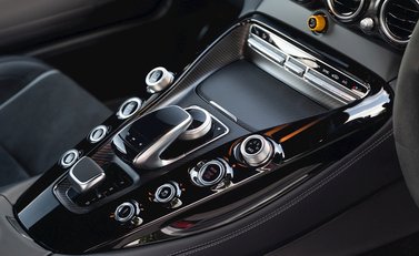 Mercedes-Benz AMG GT R GT R 18