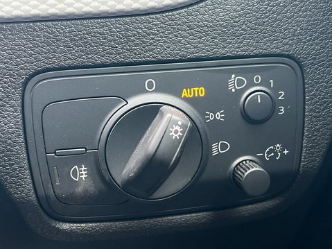 Audi Q2 TFSI SE 33