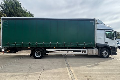 Mercedes-Benz Actros 1824L Streamspace with 8.6m Body & Tail Lift 7