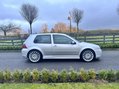 Volkswagen Golf R32 1
