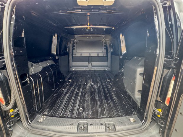 Ford Transit Connect AUTO LWB [SOLD CR] L2H1 Low Roof PHEV Trend 250 Air Con Nav Sensors EURO 6 9