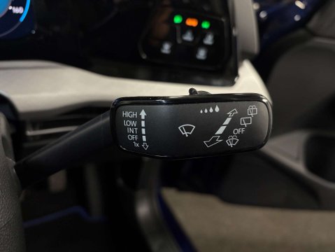 Volkswagen Golf 1.5 Golf Life TSi 5dr 21