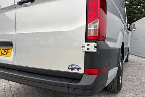 Volkswagen Crafter CR35 177 ps Tdi L2 H2 Trendline DSG Panel Van 22