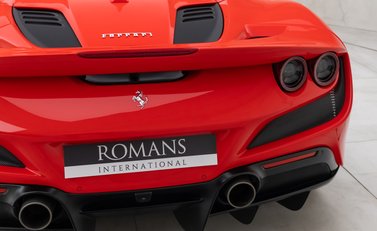 Ferrari F8 Spider 27