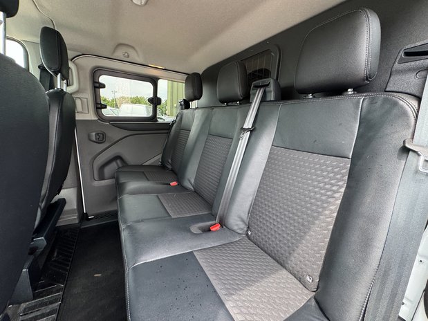 Ford Transit Custom Crew Cab AUTO SWB L1H1 Sport 320 Air Con SELECT 12