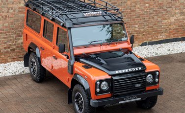 Land Rover Defender 110 Adventure Edition 8