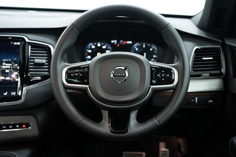 Volvo XC90 2.0 B5 MHEV R-Design SUV 5dr Diesel Hybrid Auto 4WD Euro 6 (s/s) (235 ps) 6