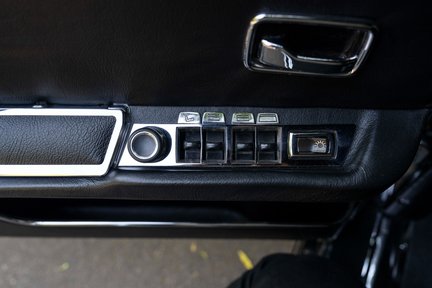 Mercedes-Benz 600 Pullman 33