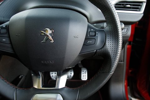 Peugeot 2008 PURETECH S/S GT LINE 20