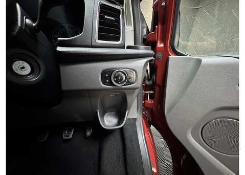 Ford Transit Custom 2.0 300 EcoBlue Limited Crew Van Double Cab 5dr Diesel Manual L1 H1 Euro 6 38