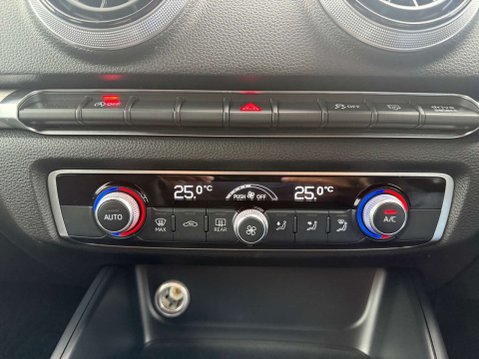 Audi A3 1.0 A3 Sportback 30 TFSI Black Edition Semi-Auto 5dr 25