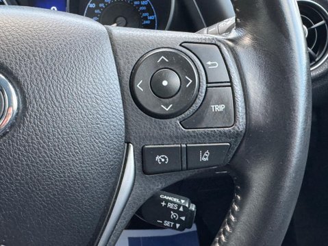Toyota Auris 1.2 VVT-i Excel Touring Sports CVT Euro 6 (s/s) 5dr (Safety Sense) 34