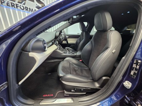 Alfa Romeo Giulia 2.9 V6 Bi-Turbo Quadrifoglio Saloon 4dr Petrol Auto Euro 6 (s/s) (510 ps) 5