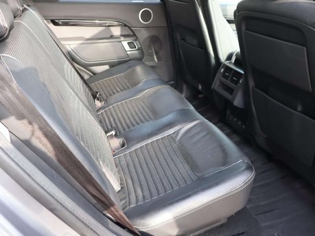 Land Rover Discovery 3.0 Discovery SE D MHEV Auto 4WD 14
