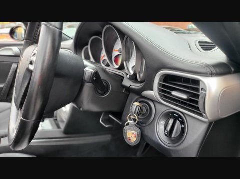 Porsche 911 CARRERA 4 TIPTRONIC S 18