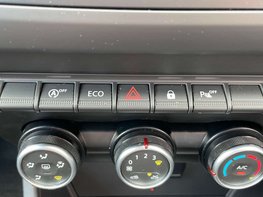 Dacia Duster 1.6 Duster Comfort SCe 4x2 5dr 36