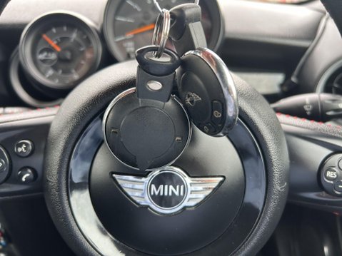 Mini Convertible 1.6 Cooper S Euro 5 (s/s) 2dr 42
