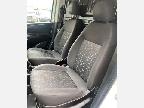 Vauxhall Combo 1.6 CDTi 2300 16v FWD L1 H2 (s/s) 3dr 34