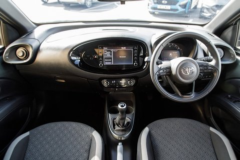 Toyota Aygo X VVT-I EDGE 3