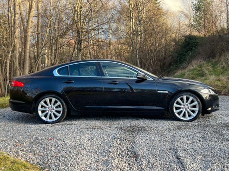 Jaguar XF 2.2 XF Portfolio D Auto 4dr 3