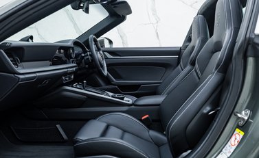 Porsche 911 Targa 4S (992) 22