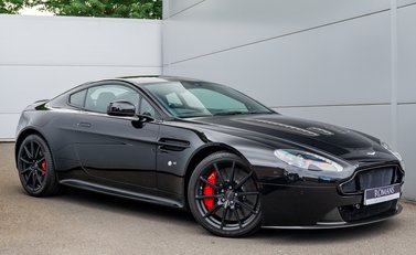 Aston Martin V12 Vantage S 2