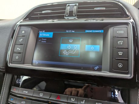 Jaguar F-Pace 2.0 F-PACE R-Sport AWD D Auto 4WD 5dr 68