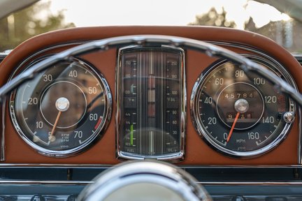 Mercedes-Benz SL Class 300SL Roadster 21