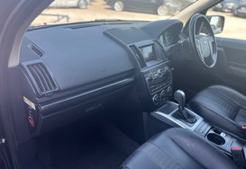 Land Rover Freelander 2.2 SD4 DYNAMIC AUTO 35