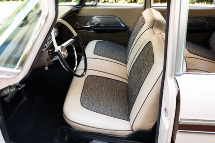 Chrysler New Yorker Town & Country Station Wagon 22